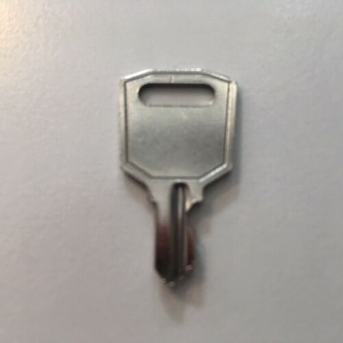 Olivetti ECR7190 / 7790 / 8220 Cash Drawer Key